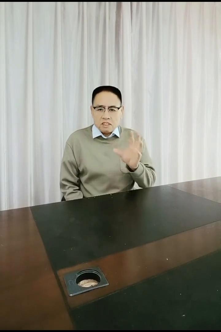 注意力不集中跟智商关系不大。
为什么有的人经常注意力不集中，没有办法专注，经常会