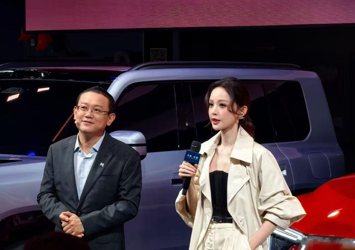 全地形底气和智能舒适不能兼得？在成都车展全球首发亮相的猛士X700，直接用实力说