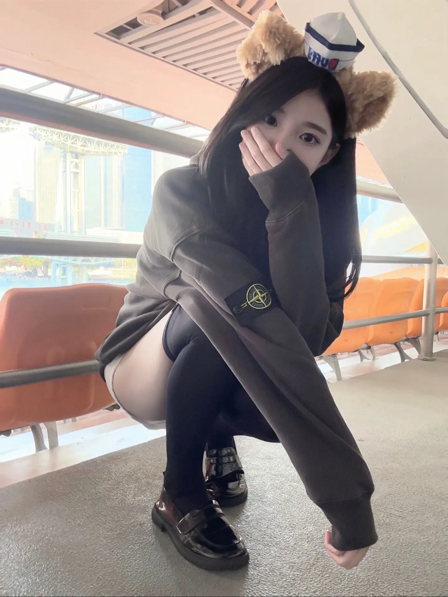 飞过了一万公里 数着自己和你的距离