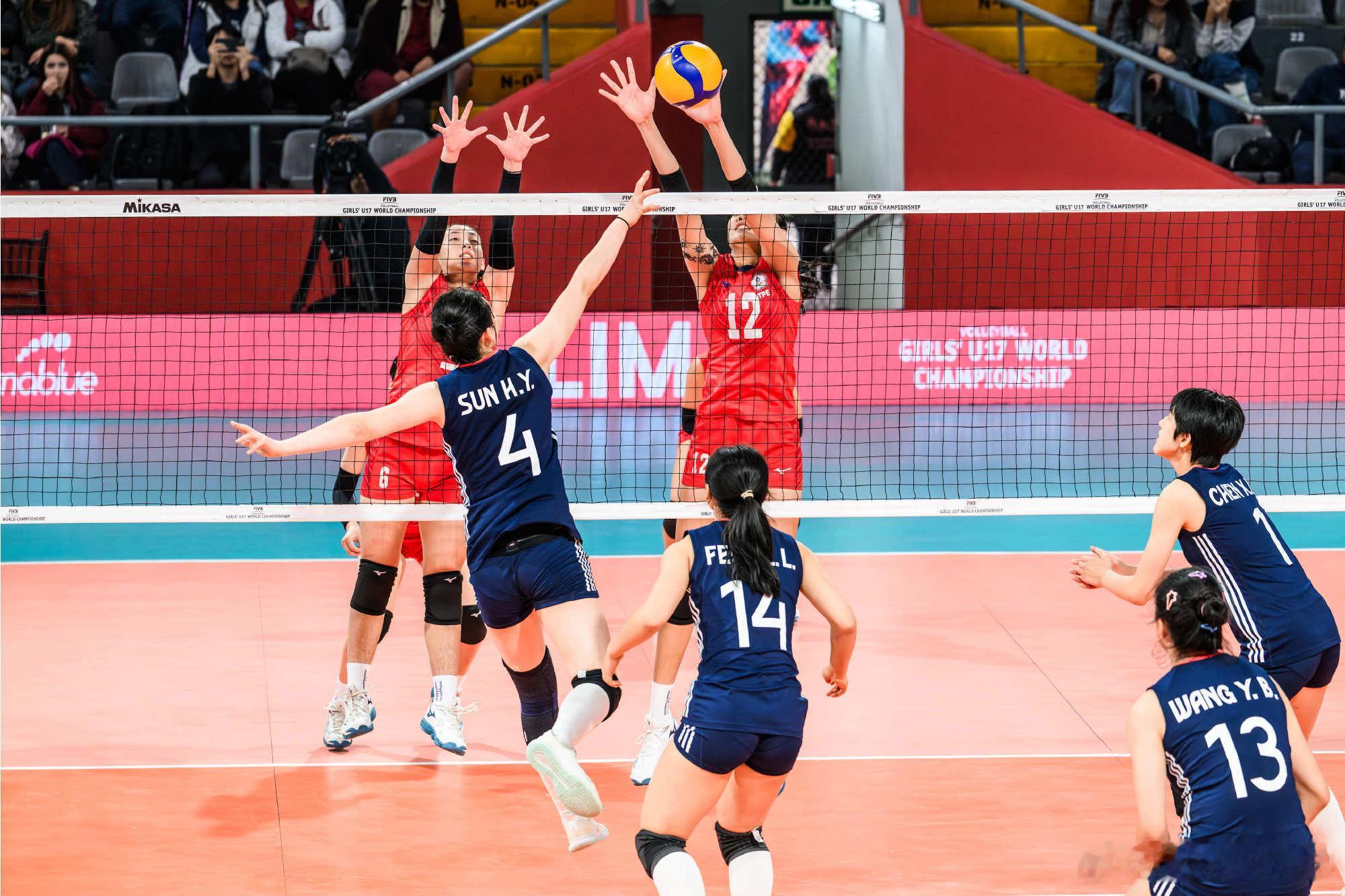 #U17中国女排晋级世锦赛决赛#U17女排世锦赛半决赛，中国队3-0战胜中国台北