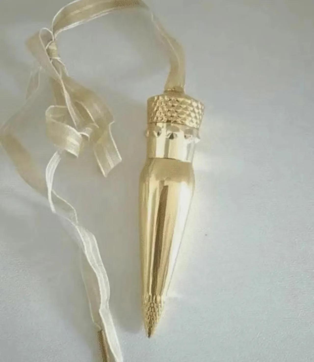 老公的裤兜里发现的，给他洗衣服掉出来了，这又是什么？干啥用的？感觉有一种不好的预