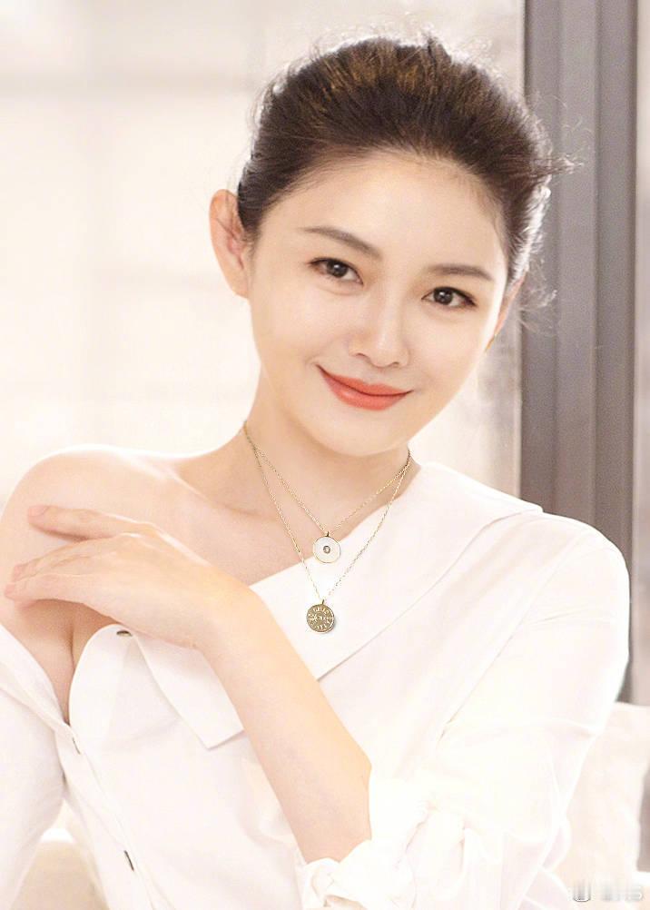 【徐家未授权以大S名义发起公益后援会】以大S名义发起的募款均未获授权 近期，有个