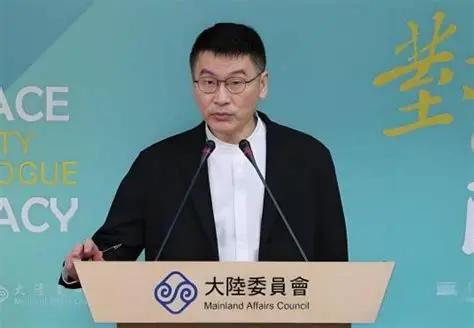 针对近期日菲绕开中方，擅自启动台湾岛以东海域所谓专属经济区划界谈判事件，6月11