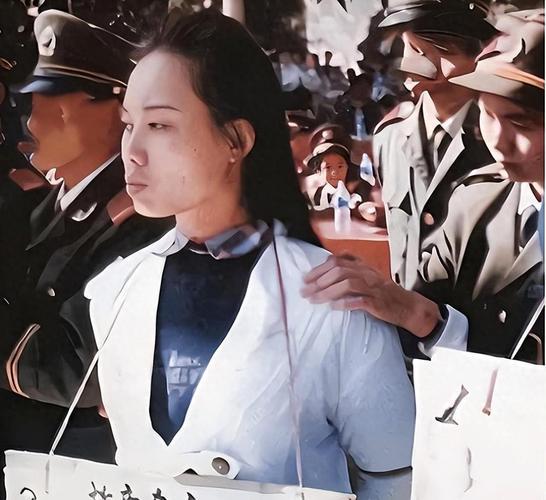最美死刑犯“毕丽梅”枪决后火葬场复活，二次补枪是真是假？
先说结论：毕丽梅火葬场