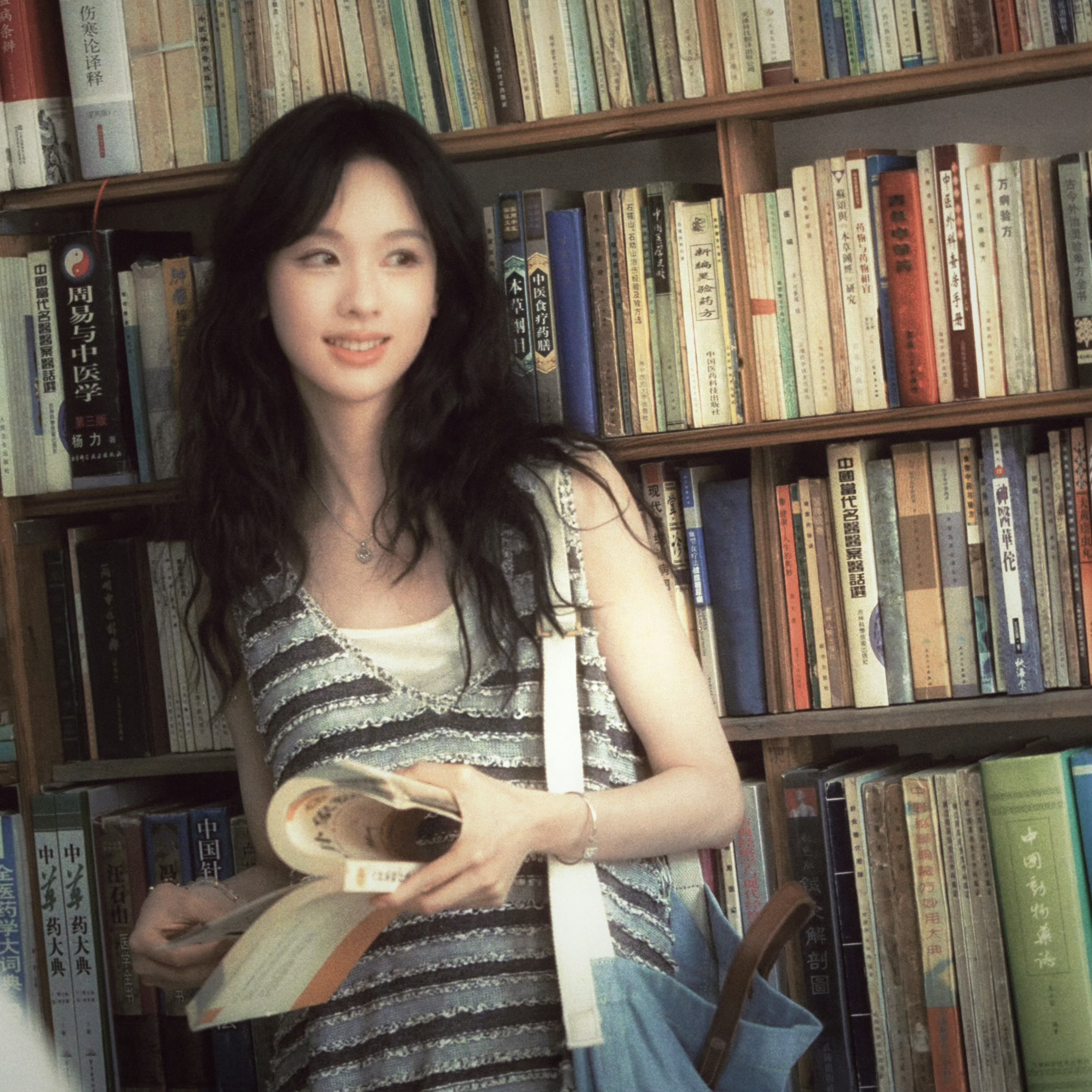 存陈都灵 