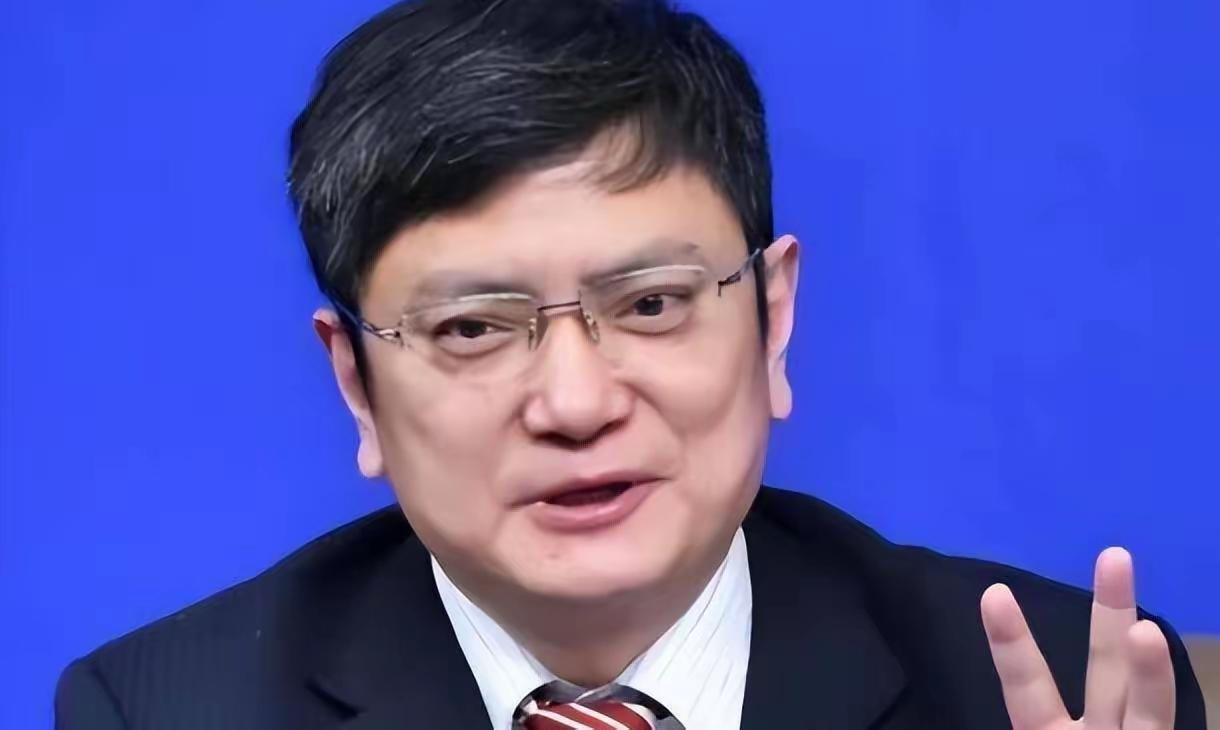 将英语“踢出”高考，取消其主科地位？教育部回应一针见血！不曾想，螳螂捕蝉，黄雀在