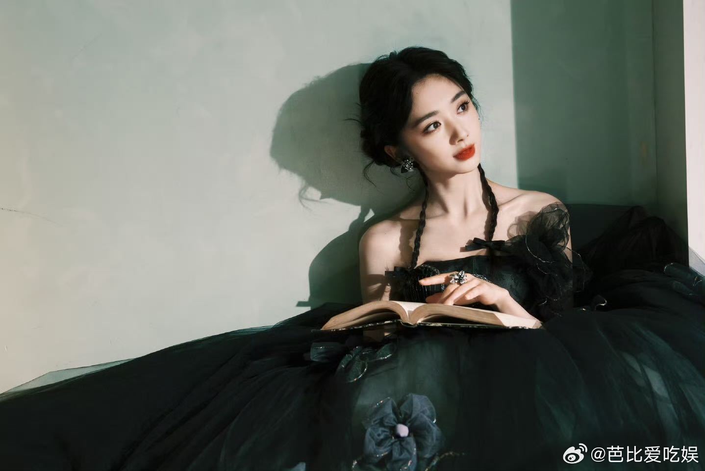 王影璐完全是主人级别王影璐这组黑纱公主裙写真也太绝了吧！我不允许还有人没见过这种