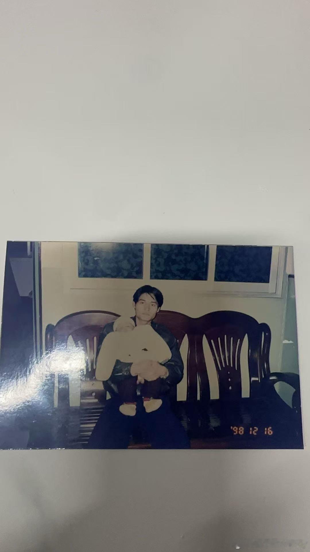 酷男人有很多，但无人像你爱我那么多祝福所有的爸爸健康快乐～父亲节快乐 ​​​