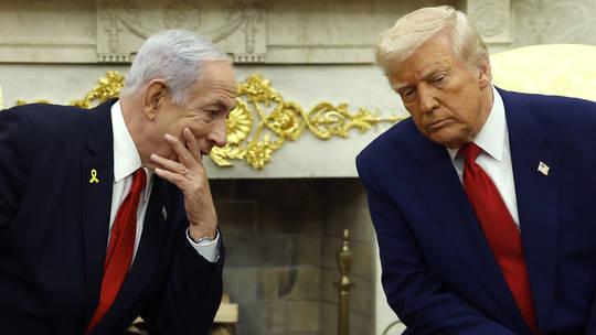 美国经济学家杰弗里·萨克斯严厉批评以色列总理内塔尼亚胡，认为美国总统特朗普攻击伊