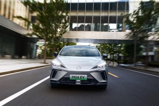 MG4 EV出海冠军版升级上市了，这款车型的价格不仅不高，而且官方还推出多项优惠