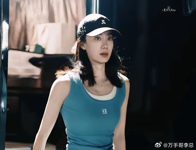张小斐真的是一个狠人呐！7月9日，张小斐突然上热搜了！这次不是因为贾玲，而是她竟