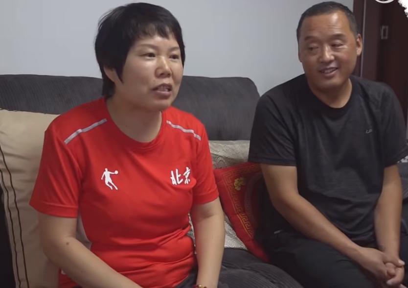 看了对张家齐爸妈的采访
张家齐爸爸这场完美隐身
不是爸爸没问题，而是爸爸这个人真