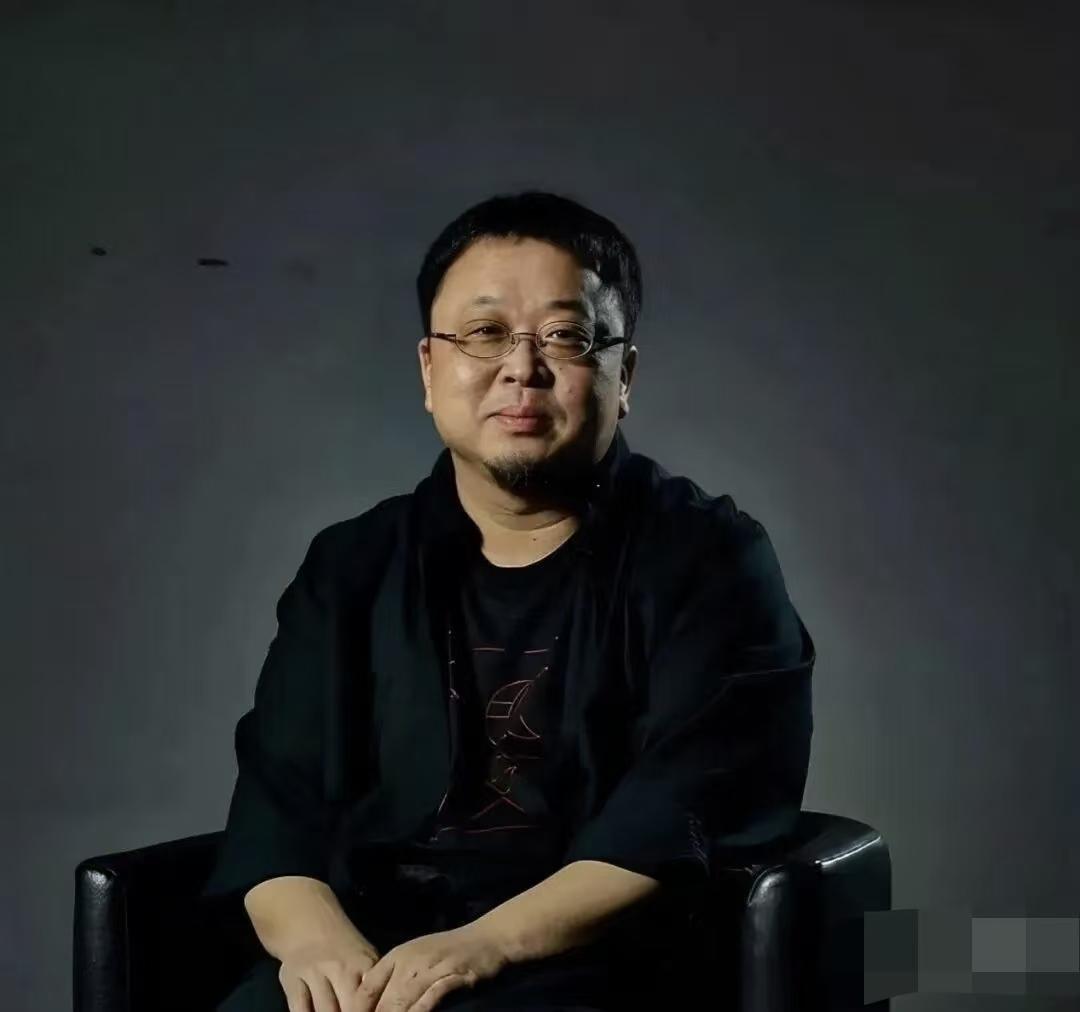 我敢说罗永浩是全网ZUI傻的人吧，

但凡他老实一点，

该闭嘴就闭嘴，该教学就