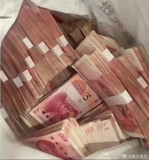 郭京飞任素汐《迷墙》：砸出三千万现金，你是上交还是私吞？ 