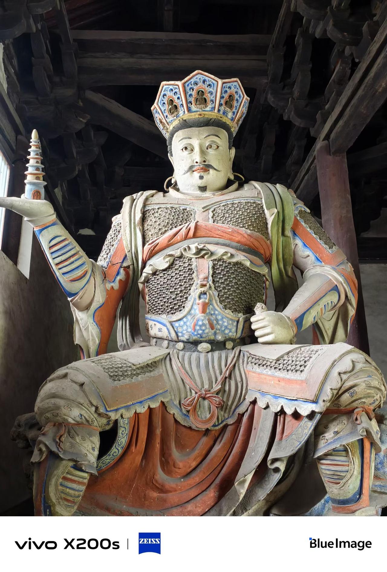 打卡大同古城善化寺，表情夸张的网红金刚！