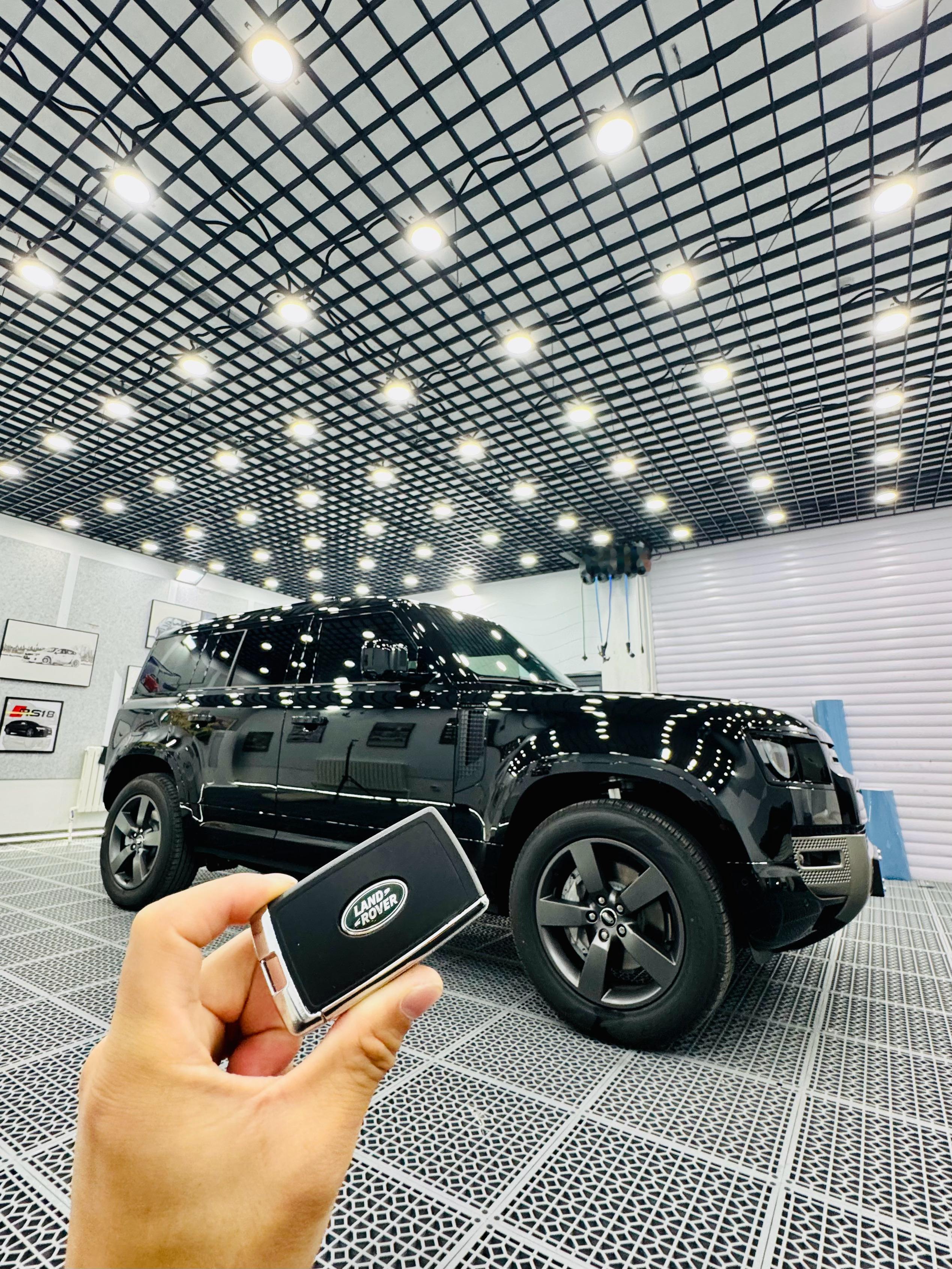 这应该是我最喜欢的路虎了  ​​​