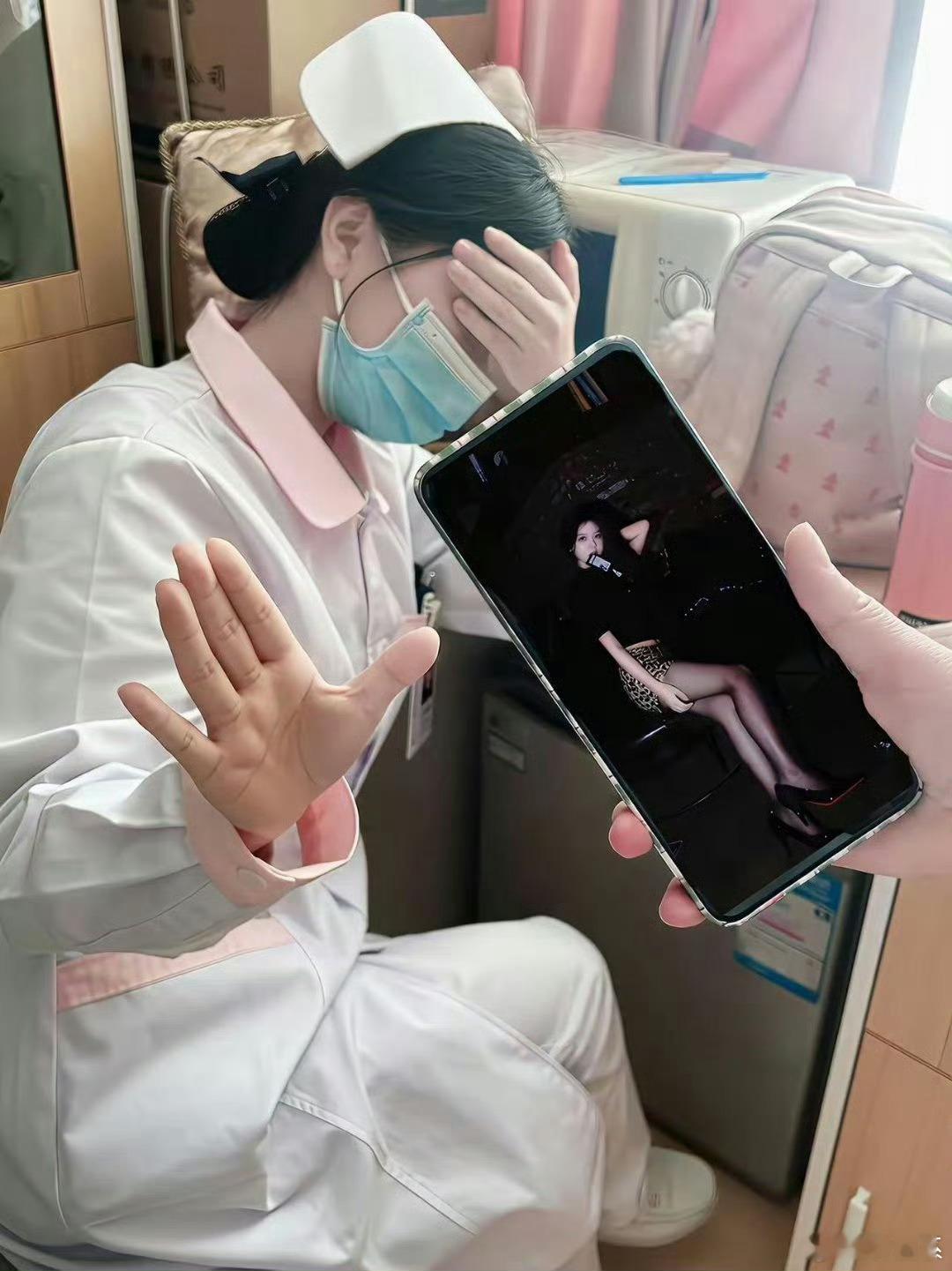 哈哈哈哈，大型社死现场 