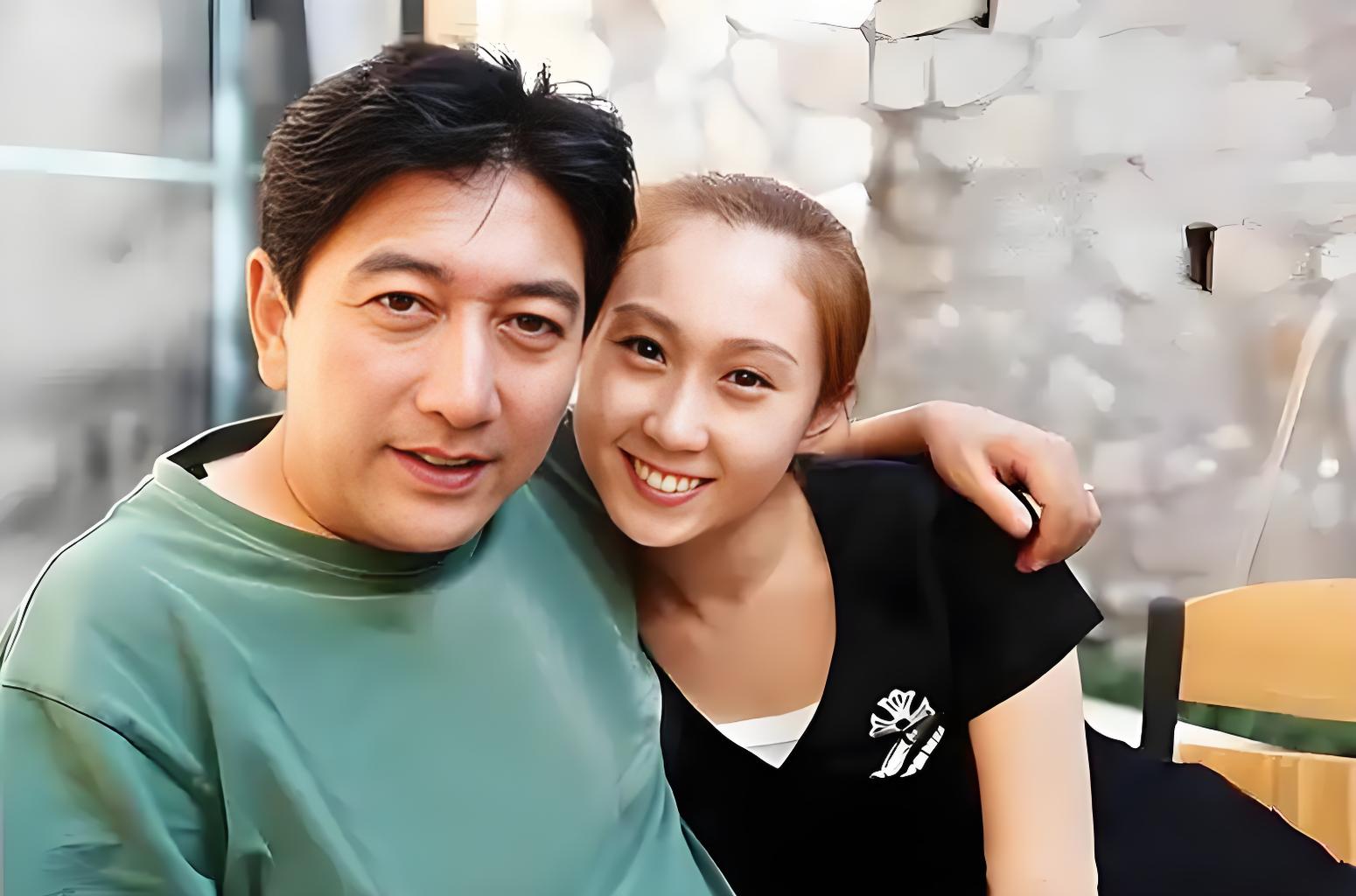 当年，水均益妻子瘫痪后，水均益便提出了离婚，女儿水亦诗求父亲不要离开她...