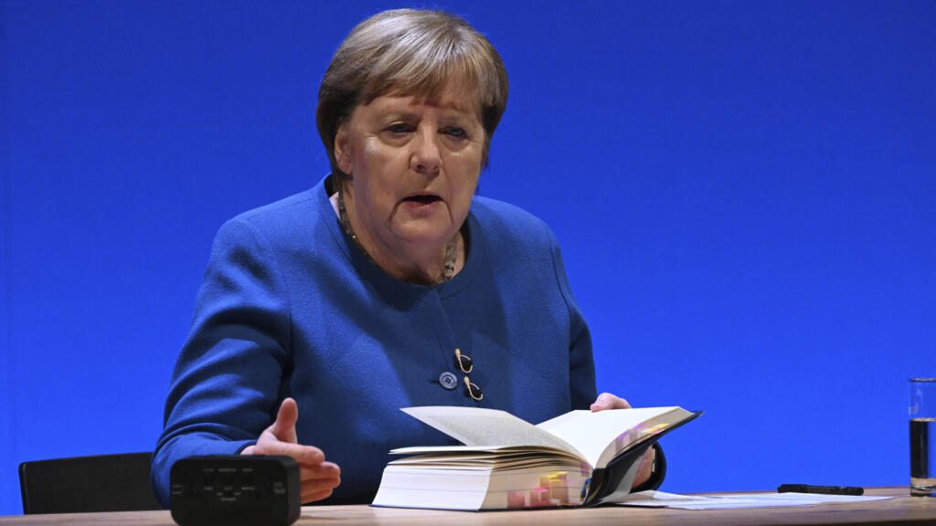 德国前总理默克尔近日表示，欧洲应该将命运牢牢掌握在自己手中。一个团结的欧洲意味着