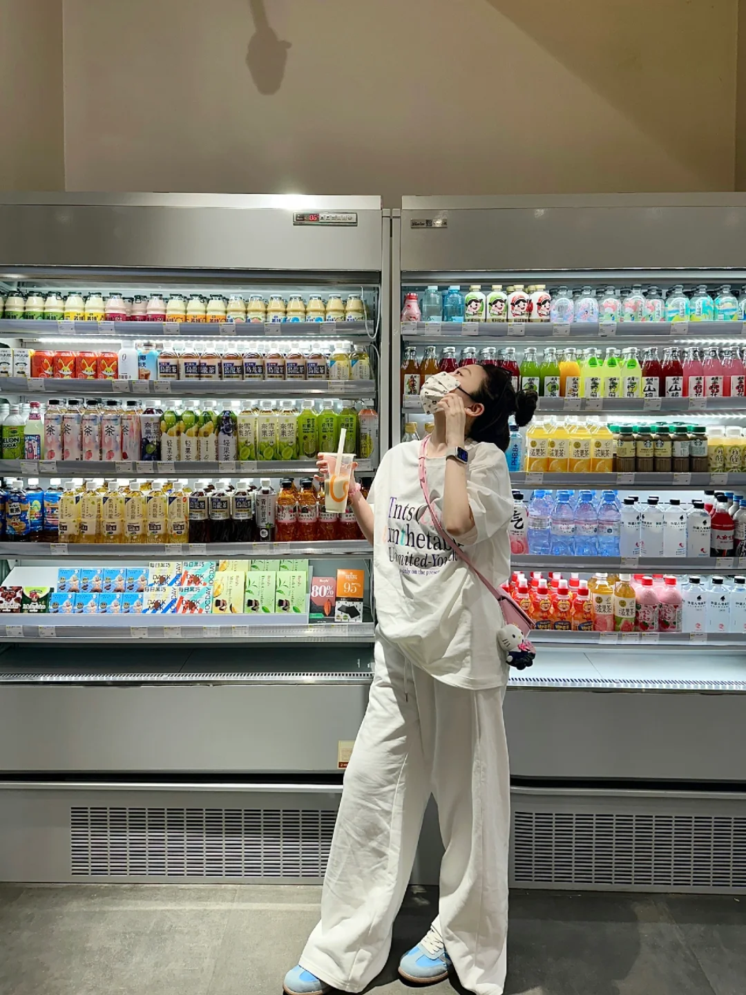 干干净净一身白
