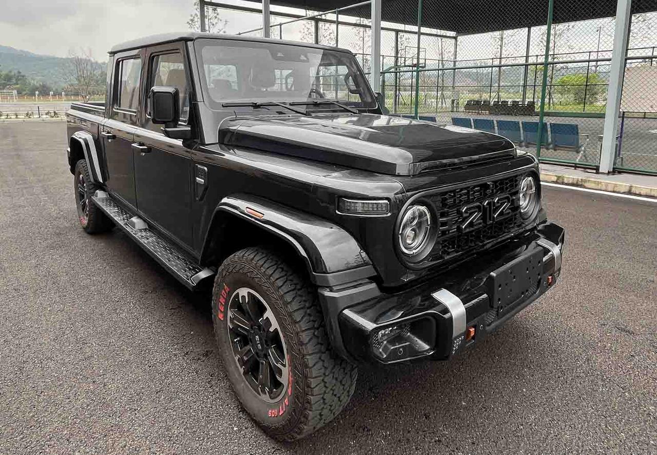 这是Jeep角斗士平替啊！有意思，卖它个10来万，还是烧柴油的，诗和远方说走就走