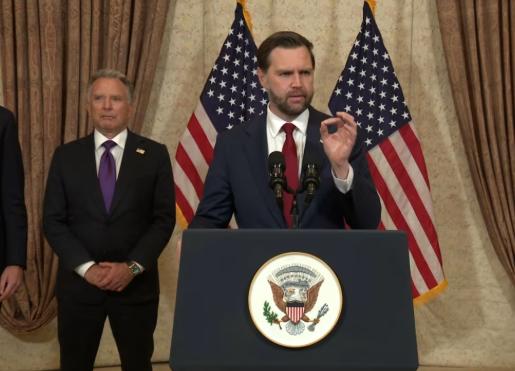 谈了21个小时，美国副总统眼睛都快谈“绿”了！
 
后半夜出来宣布：好消息是和伊