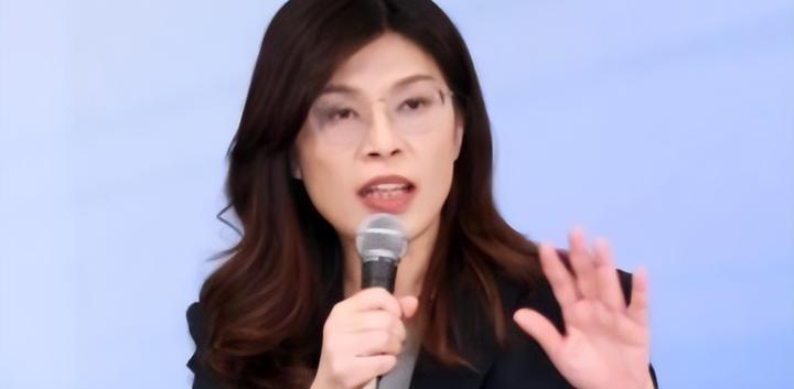 8月7号到10号，郑丽文再次在节目上把话说透，而回溯到2022年，她那句关于两岸