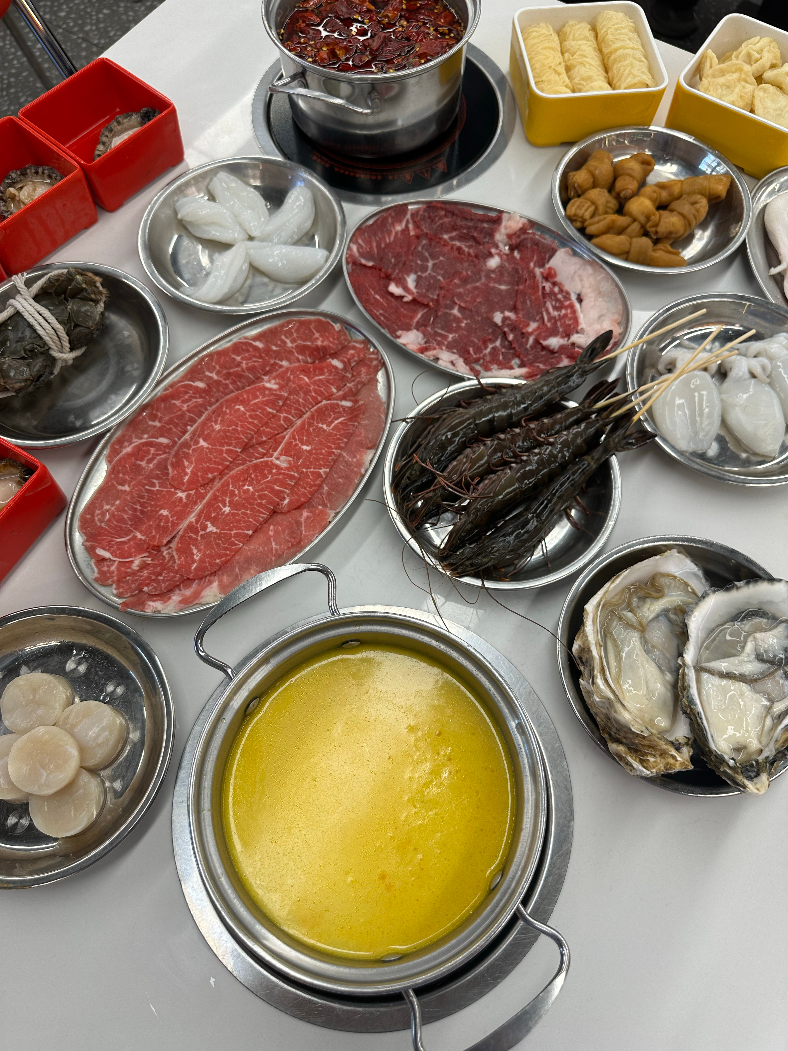 在福州的最后一顿我吃了海鲜火锅 代代吃了麻辣火锅配手擀面 福州