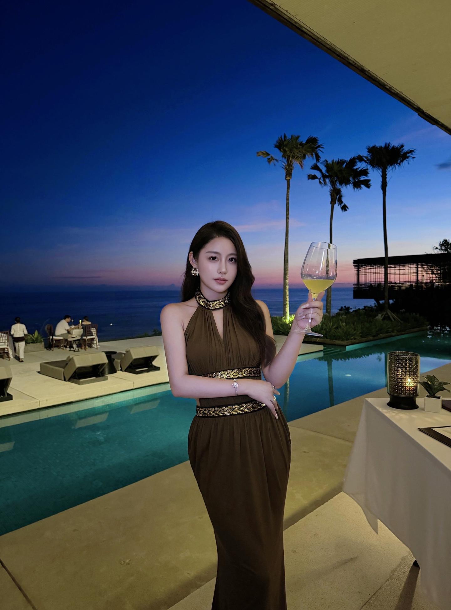 Blue hour in Alila💙。