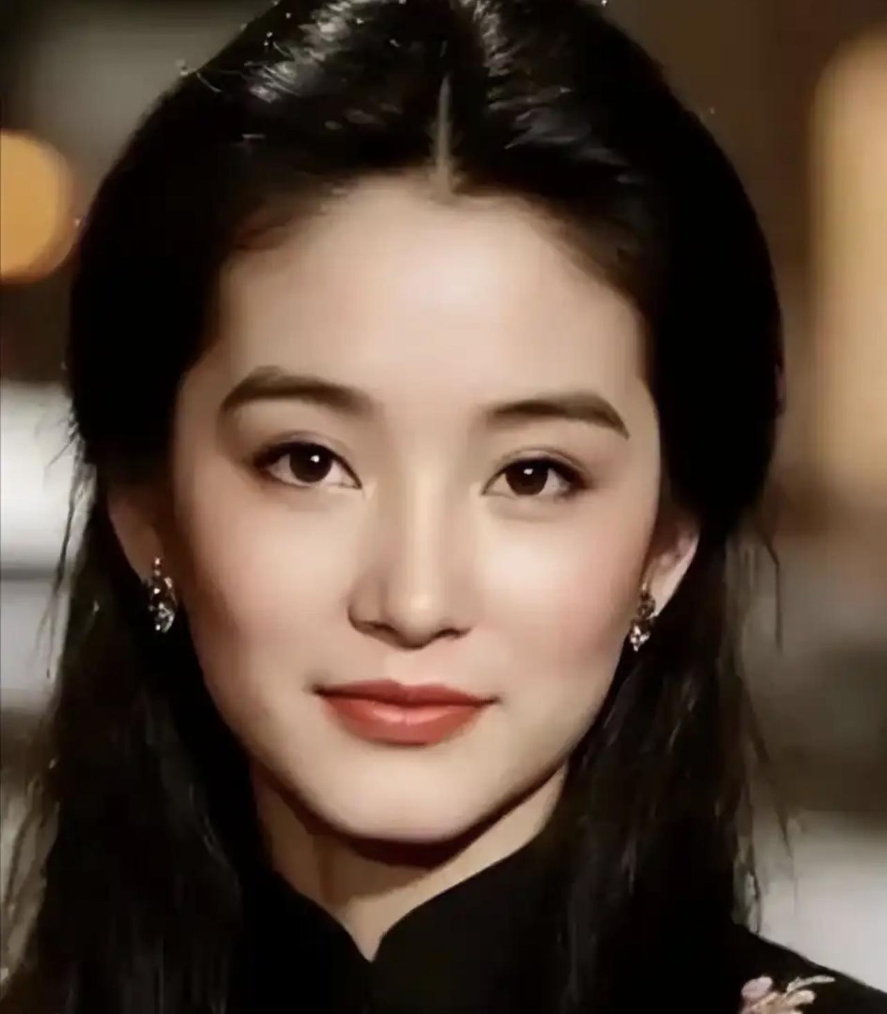 哎我去，这个故事真的又搞笑，又恐怖！据说三毛，林青霞还有另一个人是好朋友！三人闲