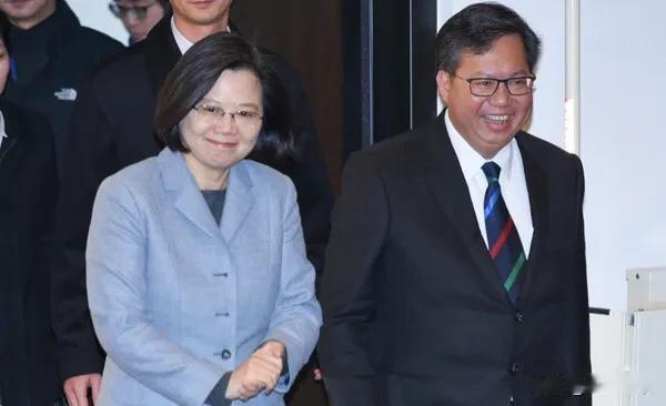 沈富雄曝郑文灿被收押“蔡英文心情糟透”    赵少康吐24年前秘辛

前海基会董