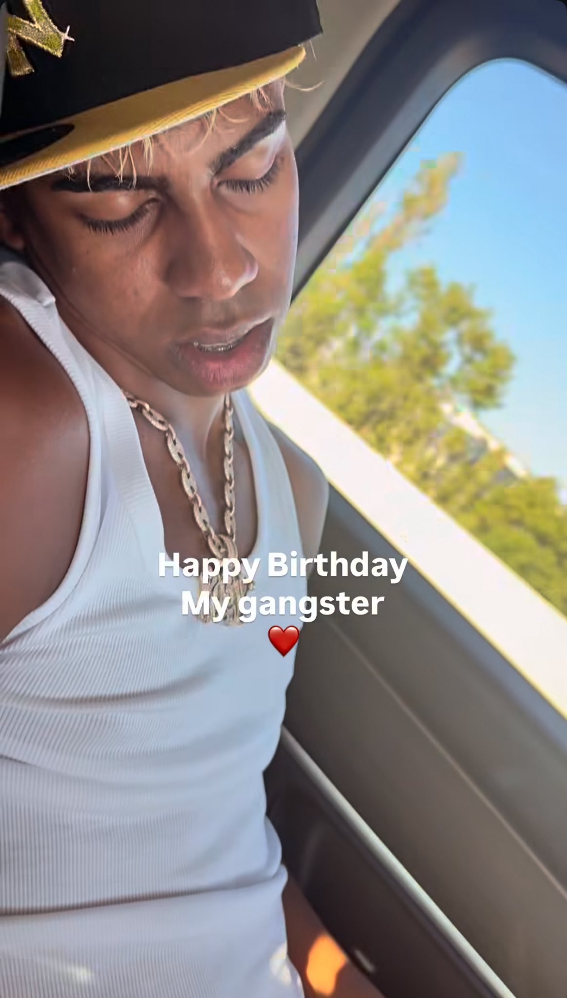 亚马尔在车上睡觉😂😂😂😂亚马尔18岁生日快乐热点现场亚马尔0713生日快