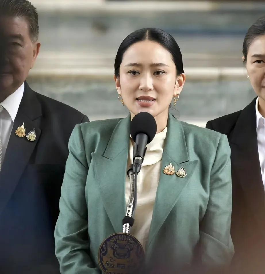 佩通坦只剩最后15天！
泰国法院终于确定了宣判日期，不论调查如何，泰总理免职案都