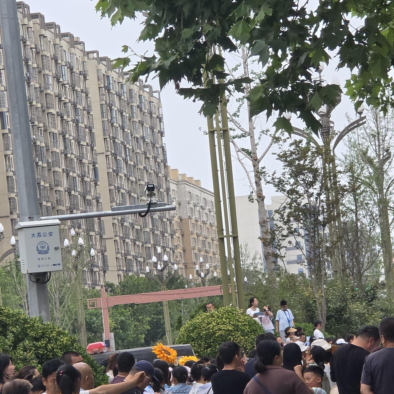 今年高考的同学们，祝福你们啦！高考就像一场刺激的冒险，这么久的努力就为了这一战。