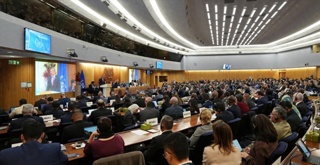 11月30日，海事组织选举中，中国连任A类理事国，而俄罗斯则被排除出理事国行列。