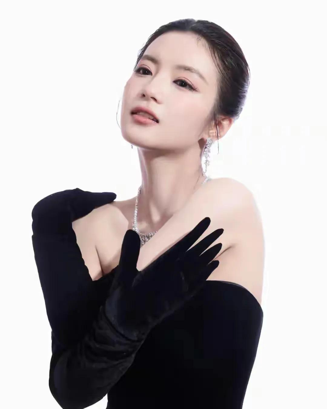 又纯又欲的女生，究竟有多招人喜欢纯欲风美女 人间纯欲美女 你见过最冷静的人有多冷