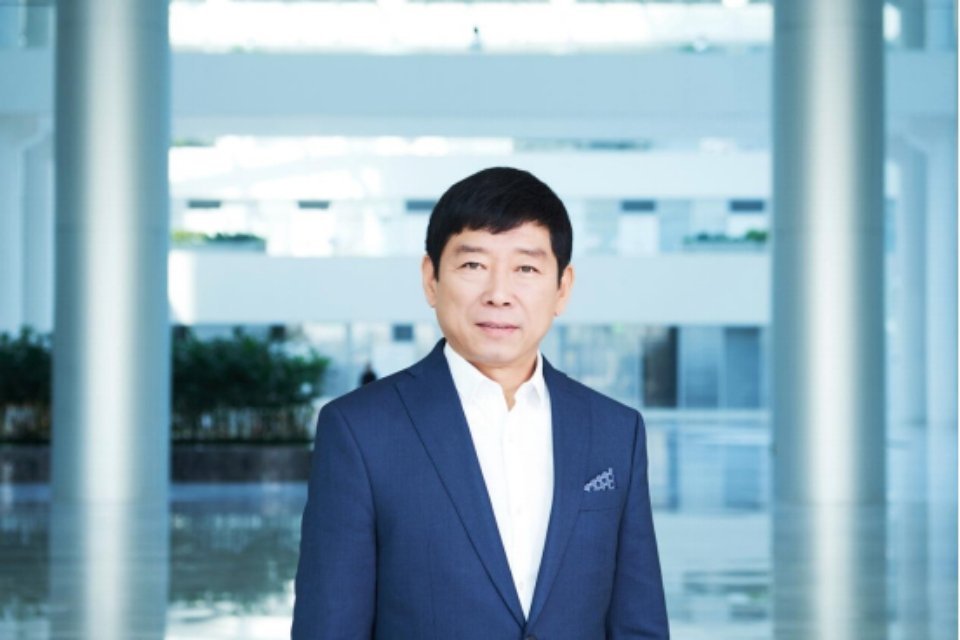 讲究“传承”是件有远见的事。不是抱着旧东西不放，而是把里头最精华的“魂儿”提出来