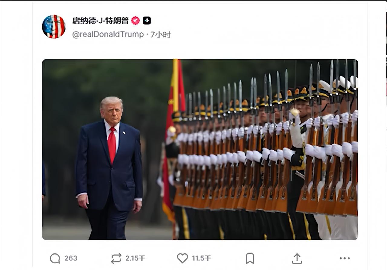这两张照片包含了太多的意思！

特朗普访华回国后，莫名其妙在自己的社交平台账号上
