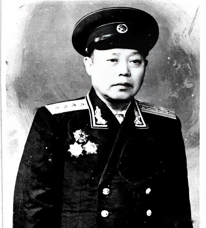 开国大校、师长刘德夫，1916年11月生，湖北广水人。抗战时期参加新四军，在豫鄂