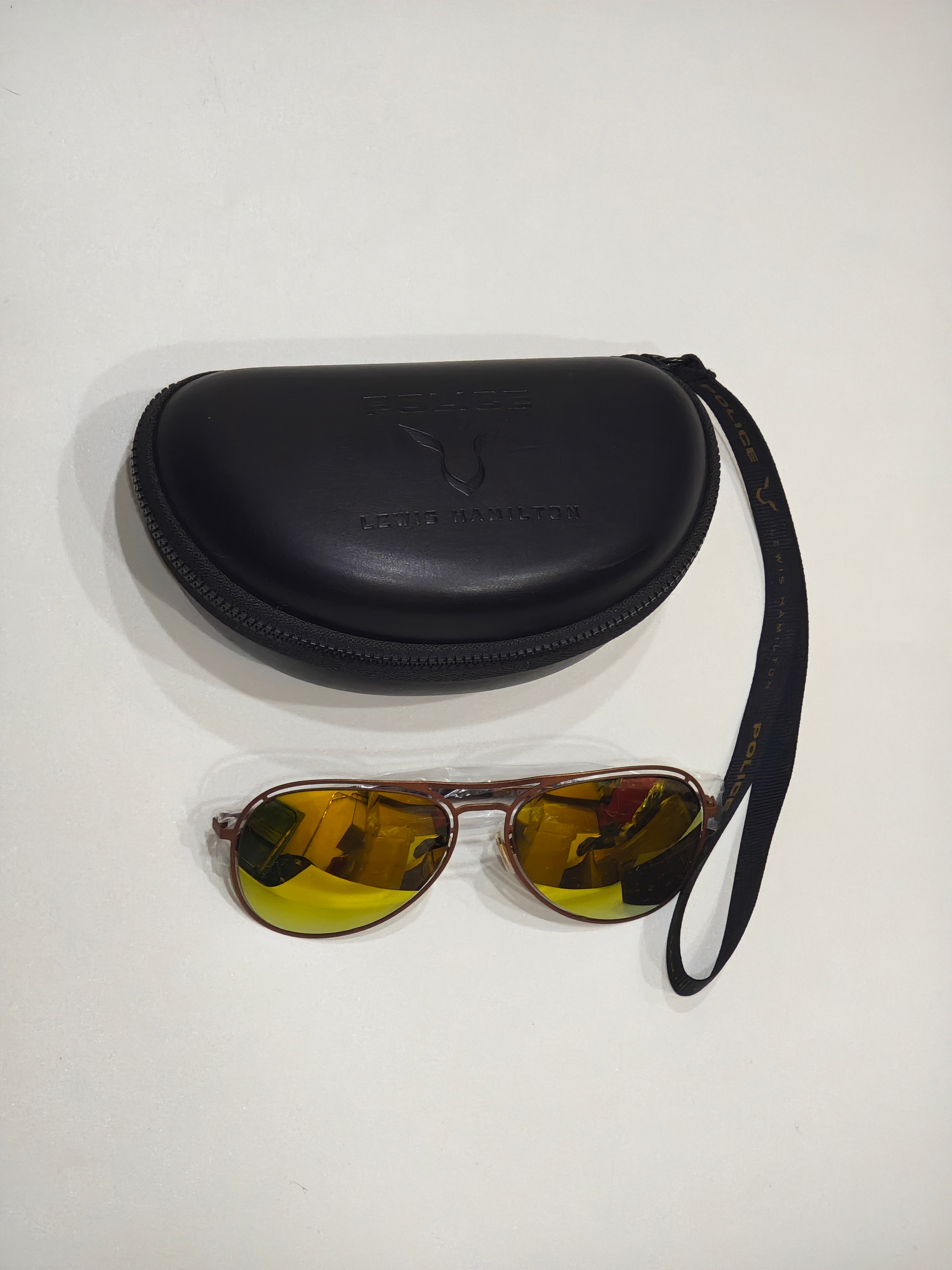 30天模型连送挑战 第229期今天【抽奖】送出的是：Police 太阳镜评论区聊