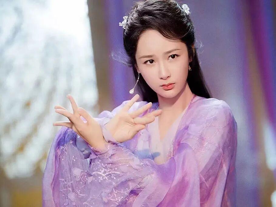 《香蜜》让海外观众爱上仙侠，《亲爱的》让海外嗑上现偶，《家业》让世界迷上中国非遗