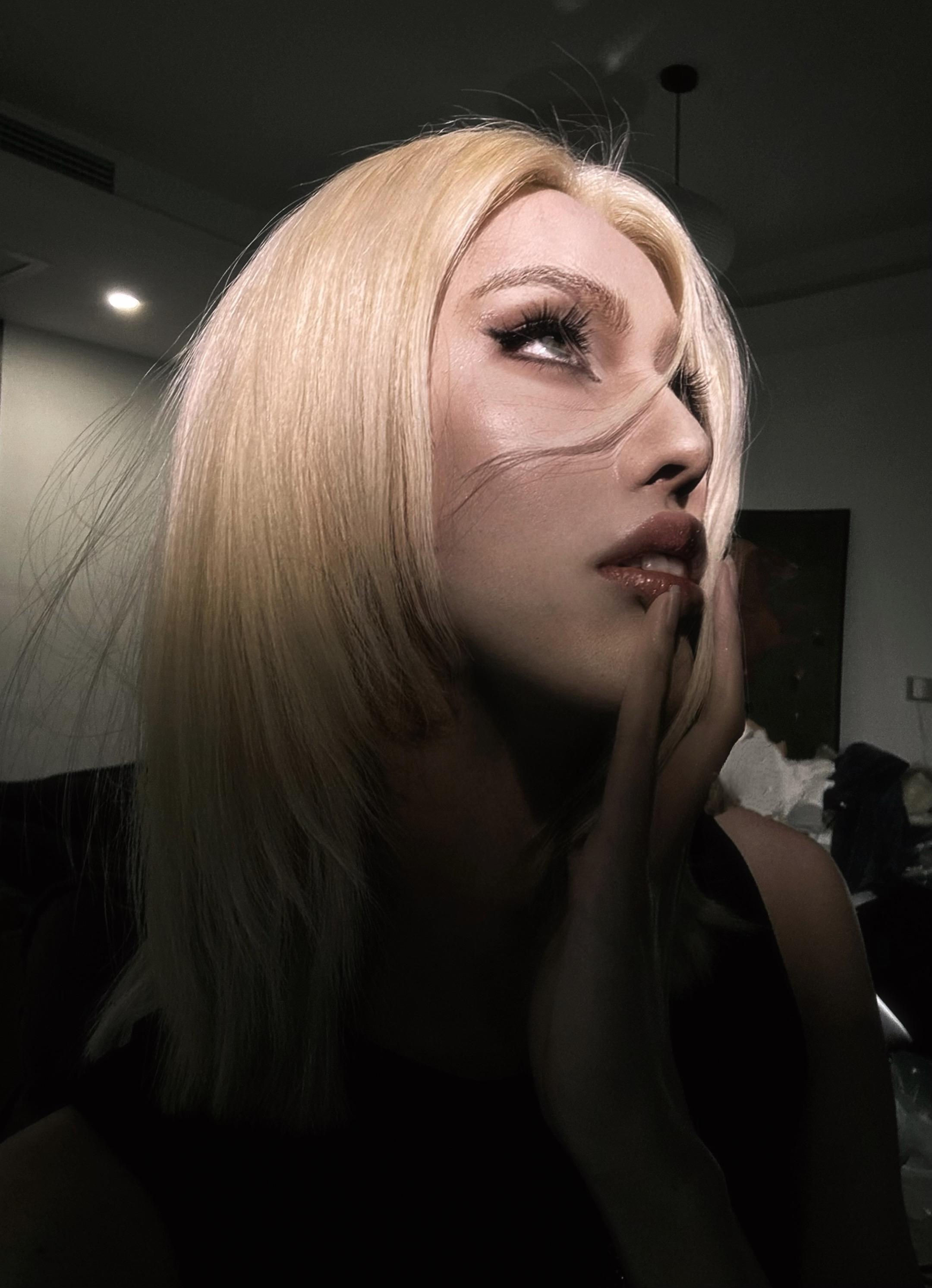 也没人跟我说黄毛丫头这么爽啊。