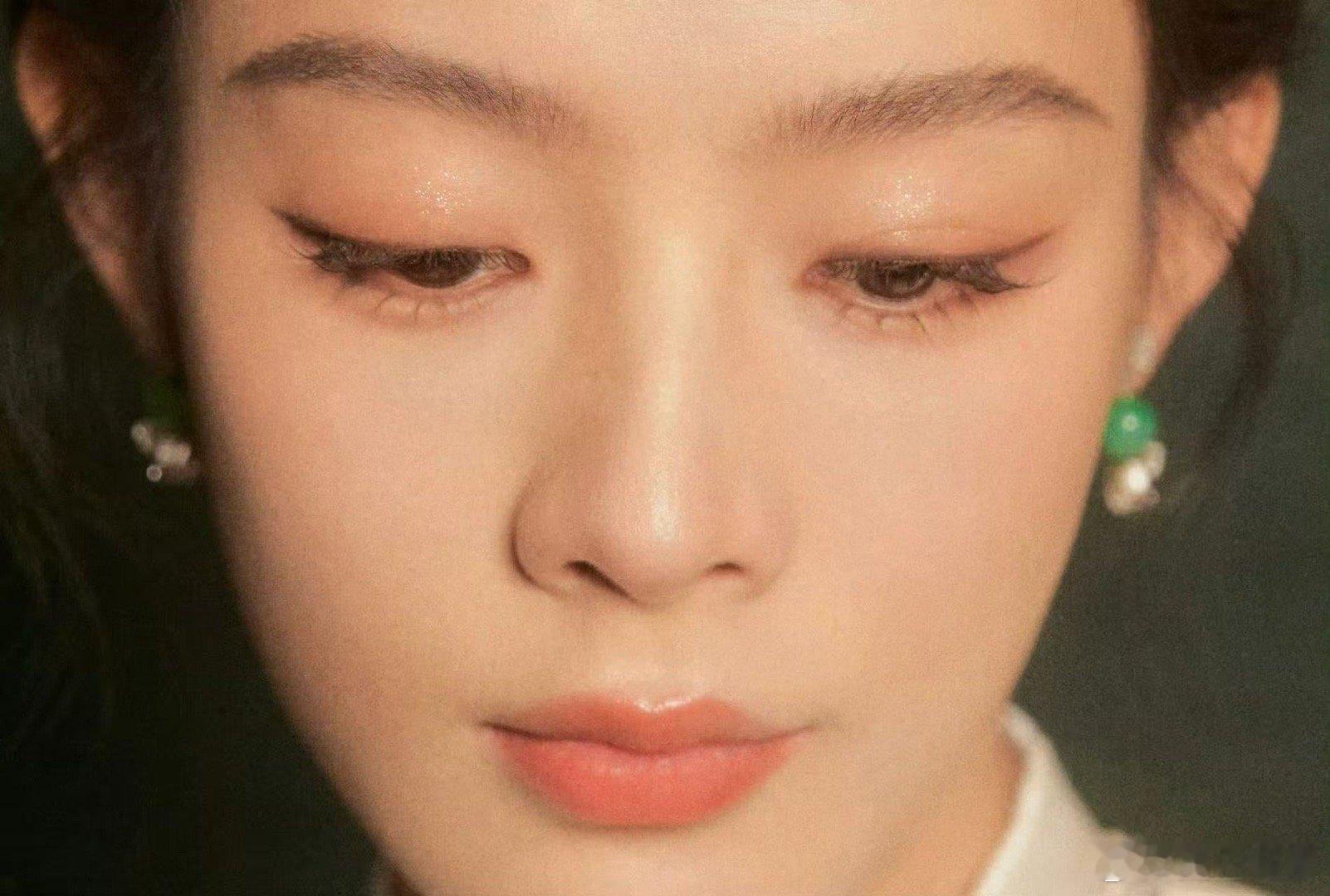 陈丽君湾区升明月舞台好优雅 从开口唱“什么戏什么台”到经典唱段的衔接，她的表演始