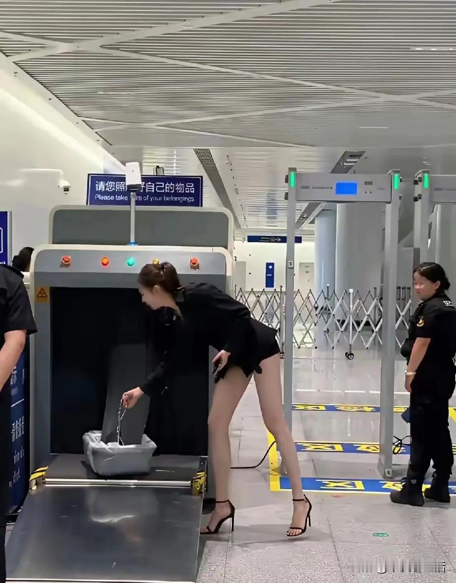 咋长得来？
安监处的一幕，让很多人眼前一惊，瞪大双眼仔细瞧瞧，哎呀！俺的妈啊？这