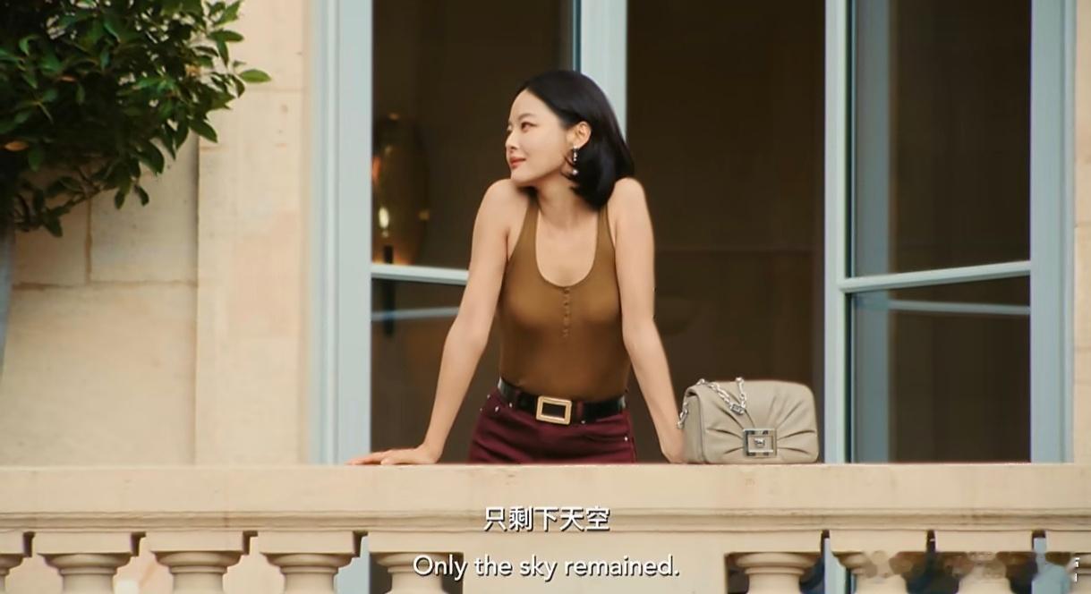 RV首位全球品牌代言人，再次出镜品牌全球广告～国际影后辛芷蕾的第4次全球广告！奢