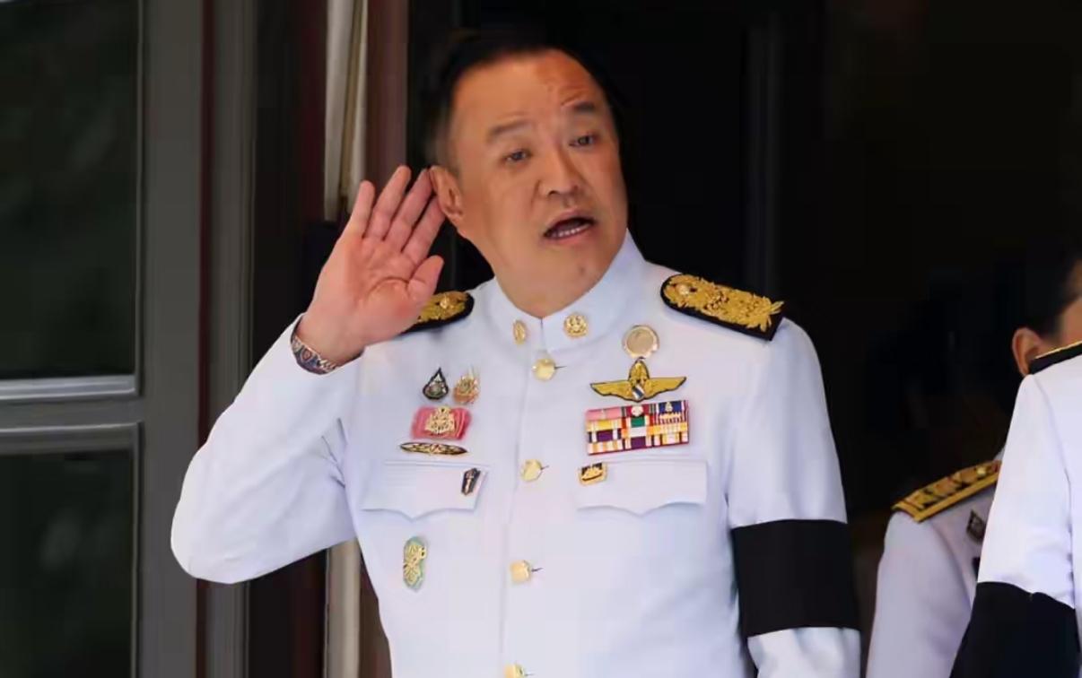 又是他？
泰国政坛这出戏，民众是真的看累了。

12月24日，泰国政坛再起波澜—