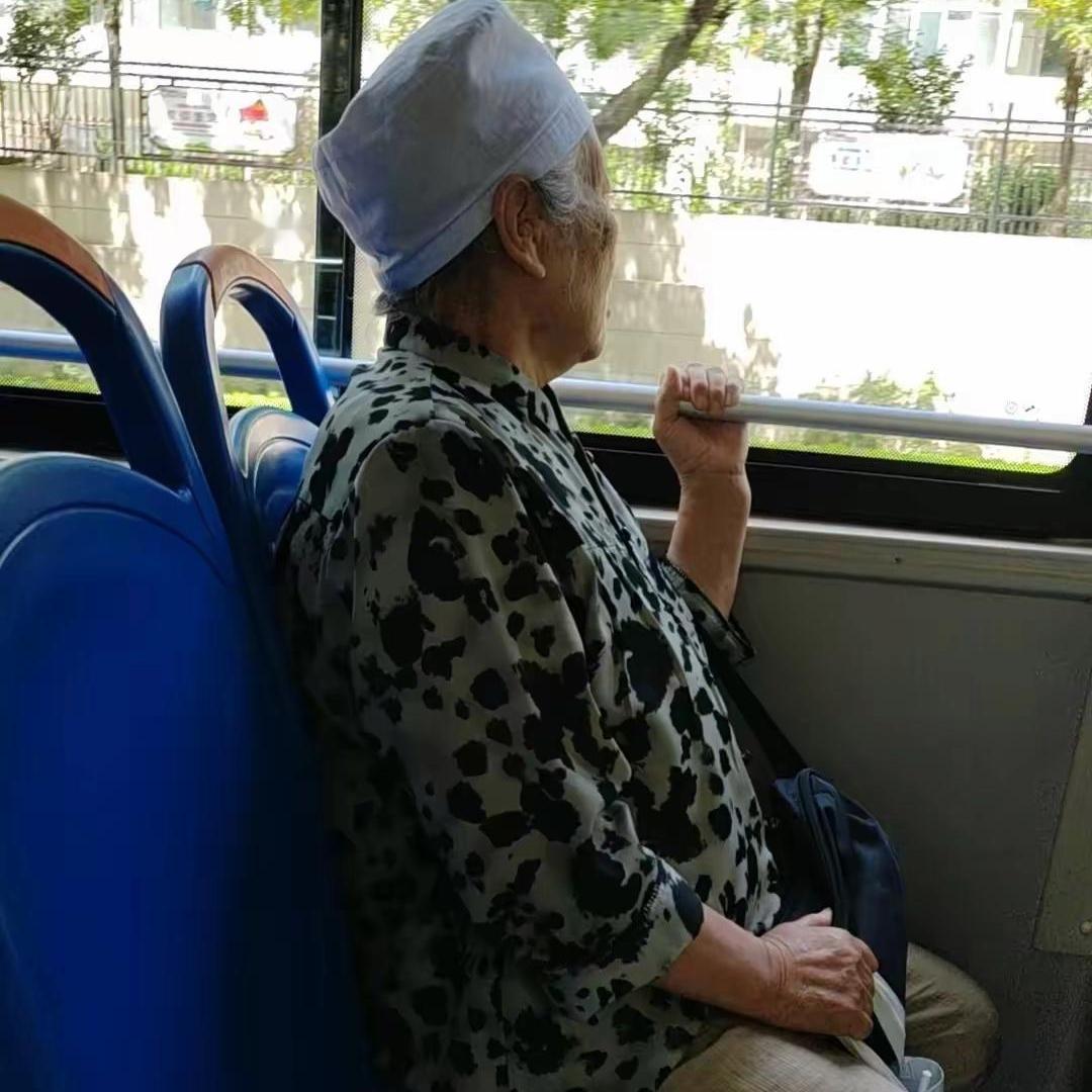 佩服！婆婆蹭空调直接解锁顶配玩法
 
真的被我婆婆的省钱思路整折服了！自家舍不得