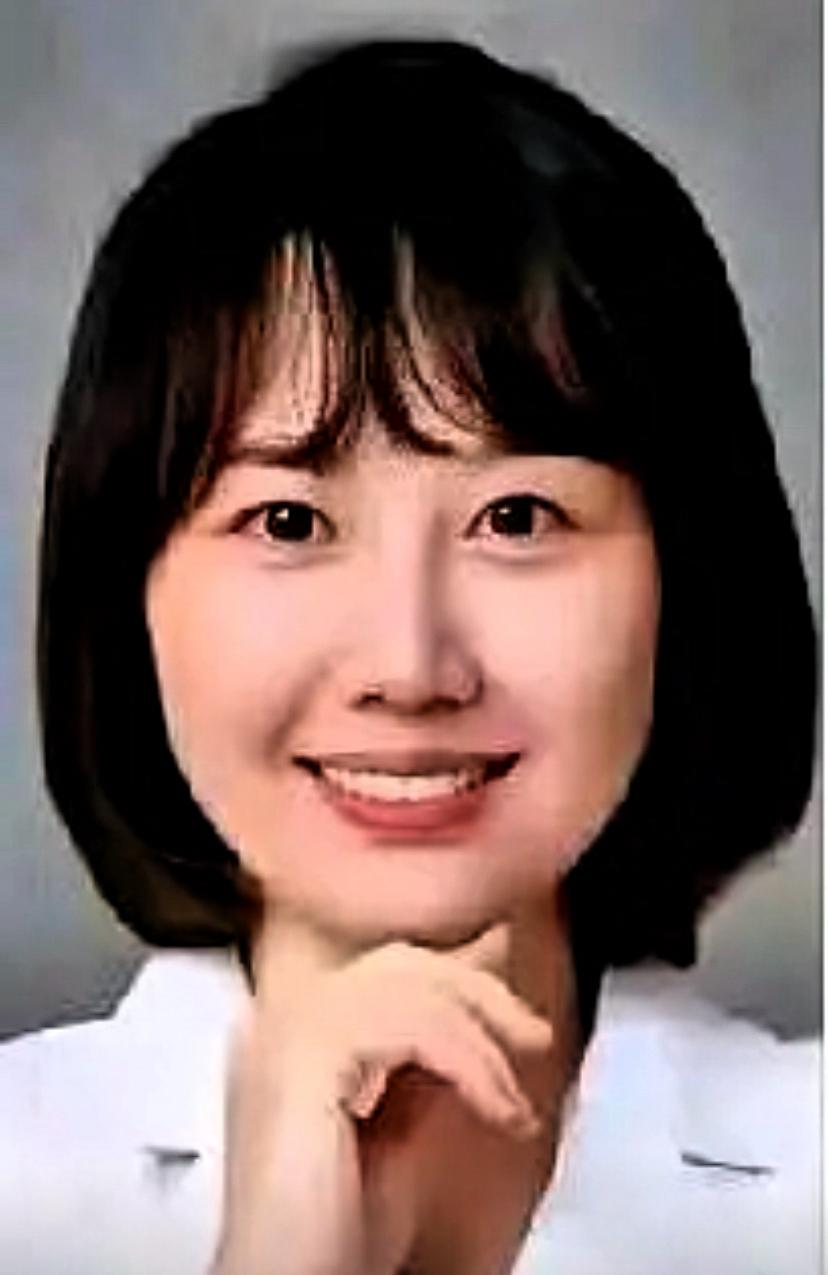 颜值实力双在线的曾医生，
终究还是离开了原来的医院！
明明能靠医术救死扶伤，却被