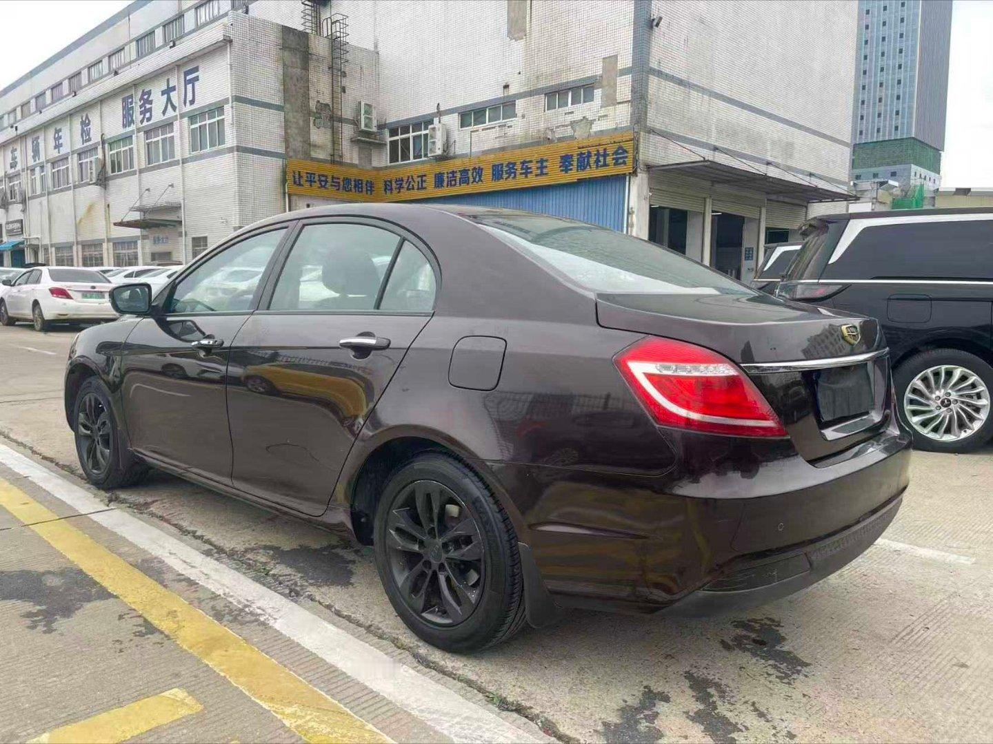 2016年吉利帝豪手动豪华版，1.5L黄金排量，皮实耐造，油耗经济 。私家一手车