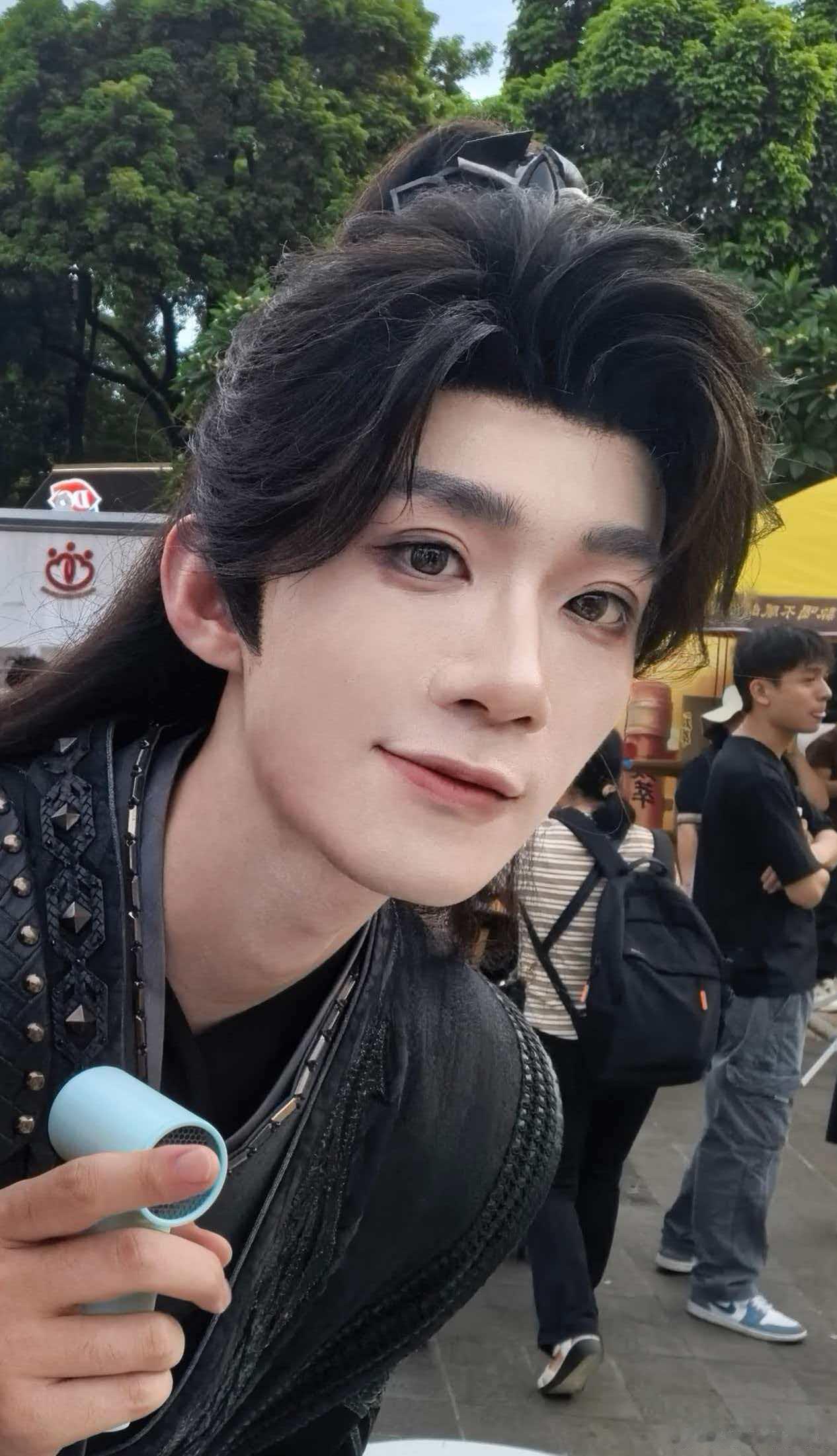 还看到了王以诺，也跟他合照了